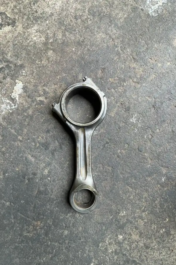 biela_scania_440_1_5x